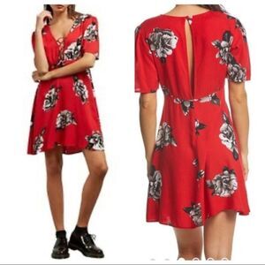 Volcom Floral Lattice Neck Open Back Short Sleeve Dress New Condition Small